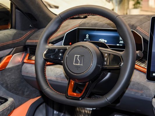 Autovettura elettrica a sospensione indipendente a doppia spalla 2024 Zeekr001 You100kwh AWD Nero Arancio
