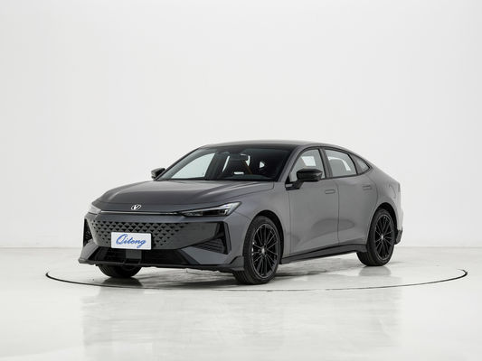 Uni-V 5 posti auto a benzina richiesta personalizzata Changan Uni-V 1.5t auto a benzina berlina