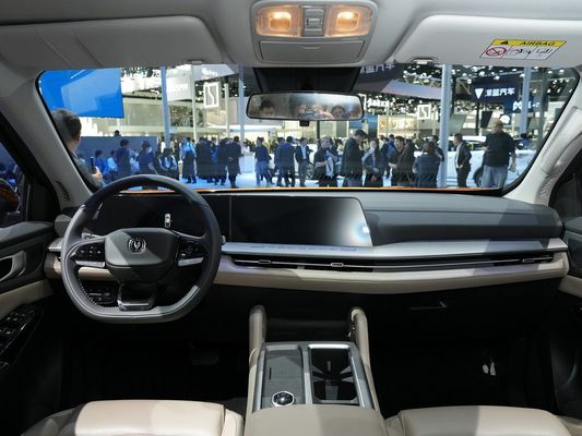 Uni-V 5 posti auto a benzina richiesta personalizzata Changan Uni-V 1.5t auto a benzina berlina
