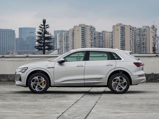 Audi E-Tron 2021 50 Quattro SUV elettrico utilizzato con sistema di frenata elettromagnetico