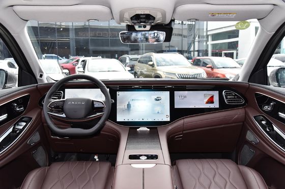 SUV Exeed Range Rover 400t 4WD Starelite 6 posti 2023 con elevati standard di sicurezza