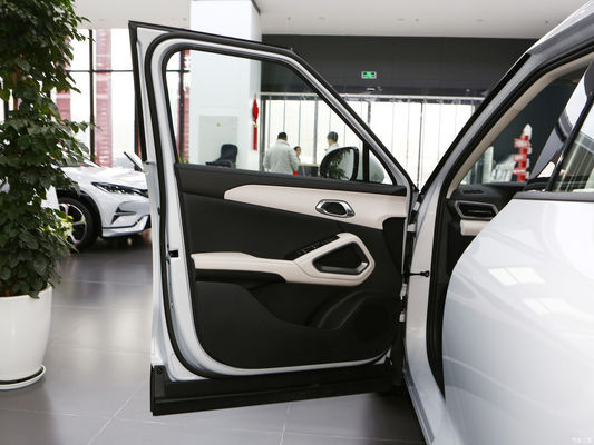 2024 401km Transcendence SUV colore esterno bianco BYD Yuan UP con tecnologia avanzata