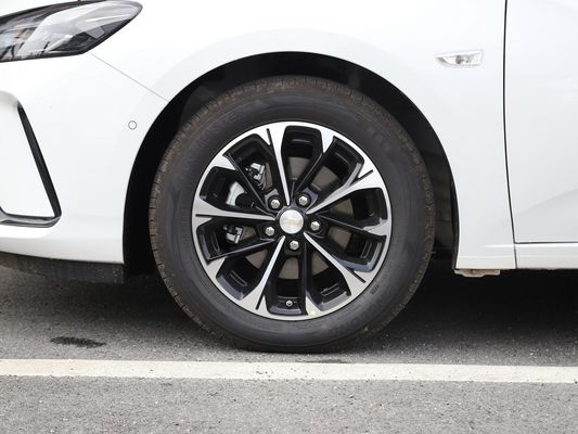 2024 1.3t Mild Hybrid Edition Auto con sistema di frenata barometrico e colore esterno nero