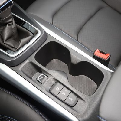Sedan 2024 Monza 1.3t Light Hybrid Automatic Gasoline Car Volante sinistro per la berlina