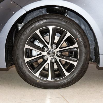 Toyota Levin 1.8L Edition Hybrid Energy Car con potenza massima di 101kw e cilindrata elevata
