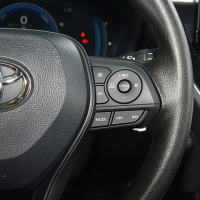 Toyota Corolla Cross 2.0L Intelligent Electric Elite Edition a doppio motore tipo combustibile ibrido