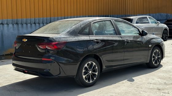 2024 Ultima Chevrolet Monza 1.3t Sedana ibrida in nero Color esterno 4656*1798*1465mm
