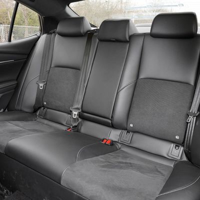 2024 Camry 2.0hxs Sports Plus Versione Hybrid Car con e E-CVT Stepless Transmission