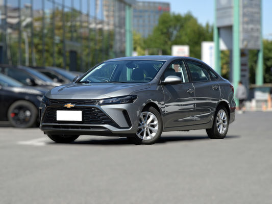 2023 Chevrolet Monza Sedan a doppia frizione con cambio automatico e sistema di frenata Epb