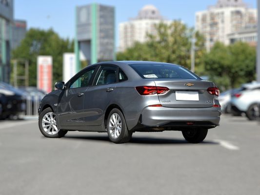 2023 Chevrolet Monza Sedan a doppia frizione con cambio automatico e sistema di frenata Epb