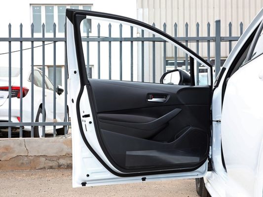 Levin 2023 Smart Electric Hybrid 1.8L Car per 5 posti Tipo di carrozzeria chiuso e conveniente