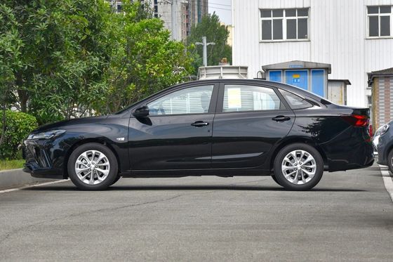 1000-1600cc di cilindrata Chevrolet Monza 1.3t Mhev Auto a benzina con cambio automatico