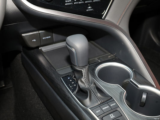 2023 Toyota Camry Auto a benzina 2.5g con 5 posti e velocità massima fino a 210 Km/h