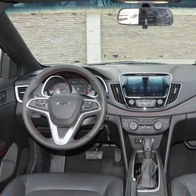 2024 Chevrolet Monza 1.3t Versione automatica Hybrid Car con colore nero richiesta personalizzata