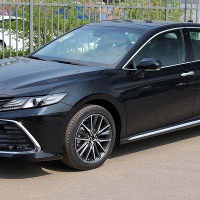 2023 Sale Toyota Camry 2.5g Edizione Deluxe Auto a benzina con cilindrata 2500-4000cc