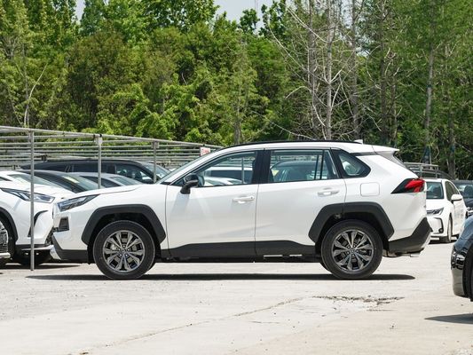 Richiesta personalizzata 2023 Toyota RAV4 SUV 2.0L CVT 4WD Adventure Plus con 5 posti