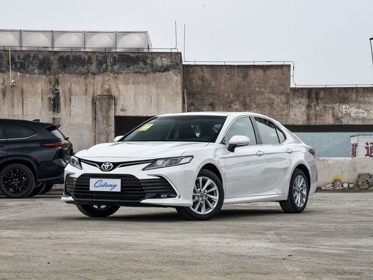 Edizione deluxe 2023 da 2,5 g con cambio Tiptronic e tipo di carburante a benzina