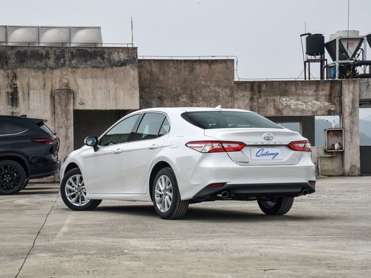 Edizione deluxe 2023 da 2,5 g con cambio Tiptronic e tipo di carburante a benzina