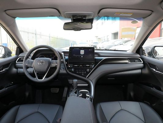 Edizione deluxe 2023 da 2,5 g con cambio Tiptronic e tipo di carburante a benzina