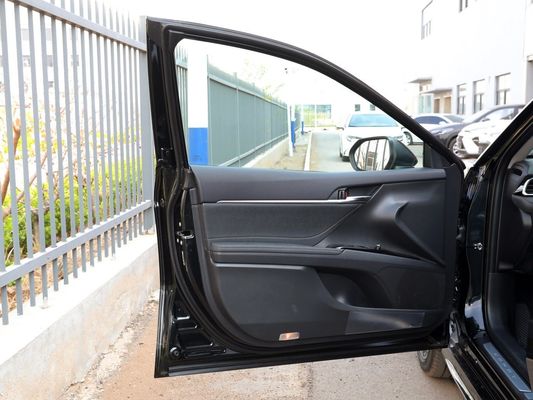 Edizione deluxe 2023 da 2,5 g con cambio Tiptronic e tipo di carburante a benzina