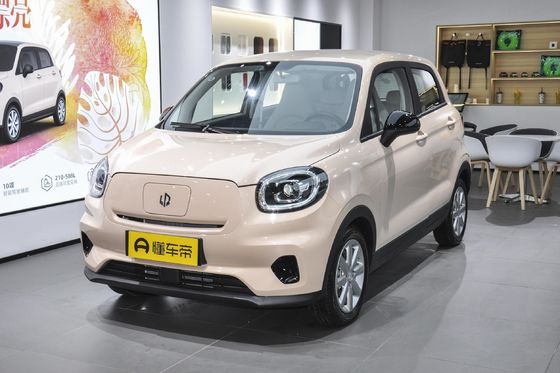 Tipo di carrozzeria chiusa e sedili per 5 2022 Leapmotor T03 Amber Edition