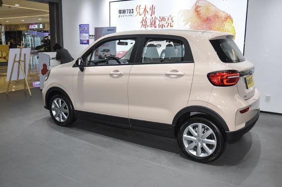 Tipo di carrozzeria chiusa e sedili per 5 2022 Leapmotor T03 Amber Edition