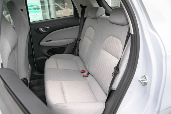 2022 White Jade Edition Leapmotor T03 con 5 posti 5050x1902x1509