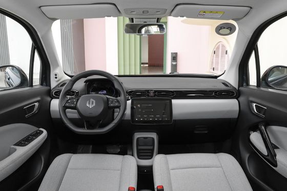 Leapmotor T03 403 Smart Edition Auto 200kw 5 posti Trasporto sostenibile