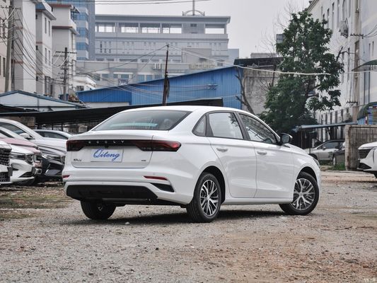 Geely Emgrand 2023 4th Champion Edition 1.5L CVT Luxury Gasoline Car con sterzo sinistro