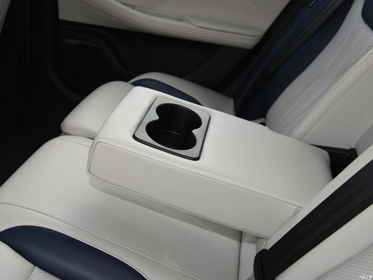 Chery Arrizo 8 DCT Auto a benzina per il tuo business 5 posti 4780*1843*1469 Dimensioni