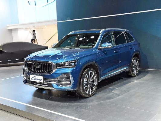 SUV a quattro ruote motrici a benzina 2.0td Power con personalizzazione e richiesta personalizzata