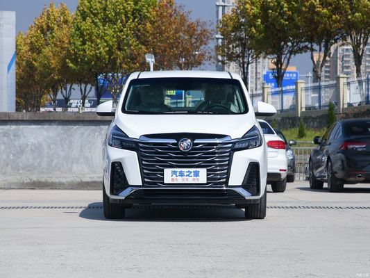 Buick GL8 2023 Land Business Cabin Edition con sistema di frenatura EPB e caratteristiche MPV