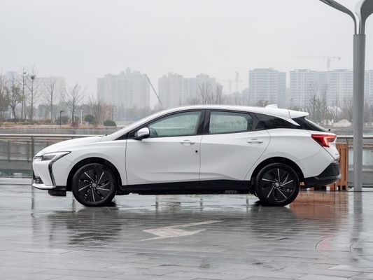 Buick Velite 6 2022 Internet Smart PLUS Versione Auto elettrica con 170 Km/h velocità massima