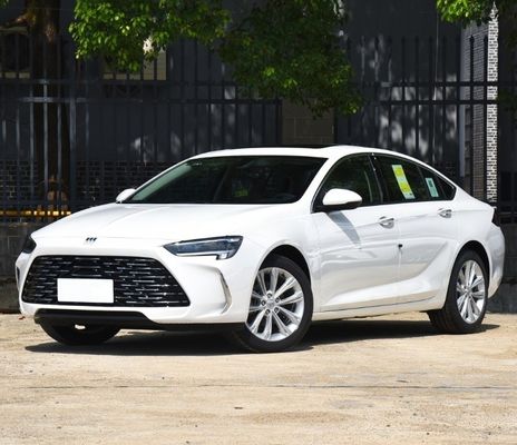 Sedana a benzina Buick Regal 2024 28t Edizione esclusiva con servizio post-vendita online