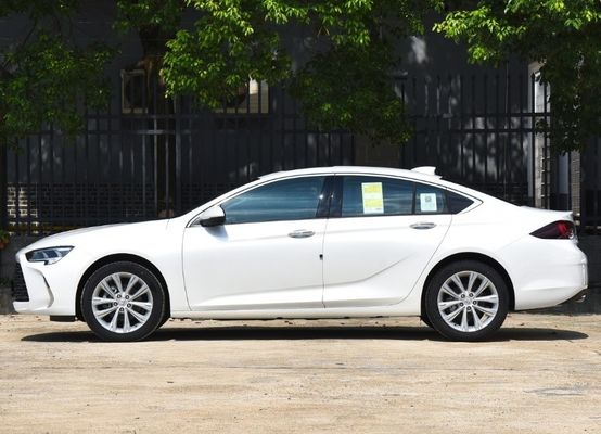 Sedana a benzina Buick Regal 2024 28t Edizione esclusiva con servizio post-vendita online