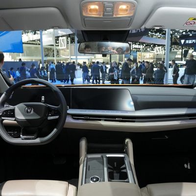 Direzione sinistra Changan Uni-V 1.5t Uni V Autoveicolo a benzina 5 posti Direzione sinistra