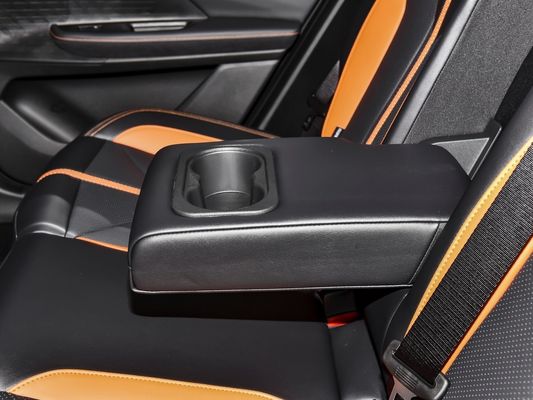 Changan Uni-V 1.5t 5 posti berlina Uni V /auto a benzina usata con elevati standard di sicurezza
