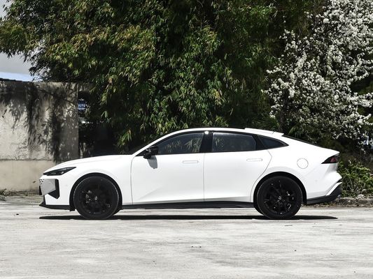 Uni-V 1.5t benzina 5 posti berlina Changan con richiesta personalizzata