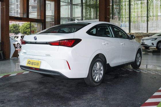 Changan Eado Car EV460 Veicolo elettrico EV con batteria LiFePO4 e 4 sedili