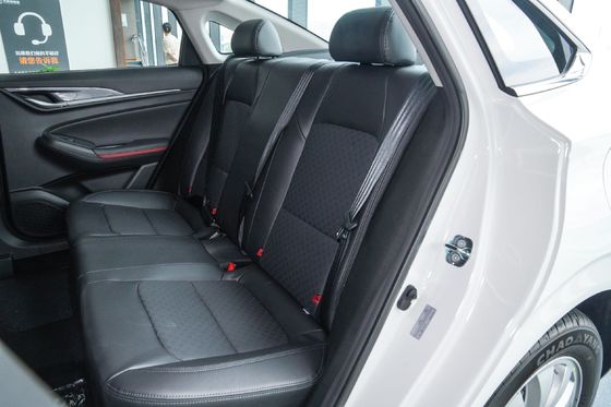 Changan Eado Car EV460 Veicolo elettrico EV con batteria LiFePO4 e 4 sedili