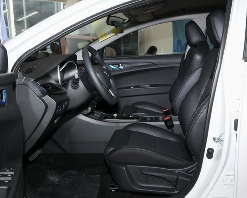 Sedana a sterzo sinistro Changan Eado Veicolo elettrico EV460 Sedana per prestazioni