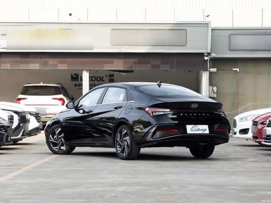 2023 Hyundai Elantra 1.5L CVT Luxury Edition Sedile per auto a benzina 5 Tipo di carrozzeria Chiuso