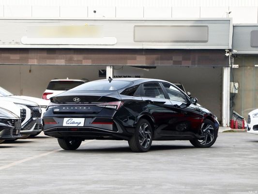 2023 Hyundai Elantra 1.5L CVT Luxury Edition Sedile per auto a benzina 5 Tipo di carrozzeria Chiuso