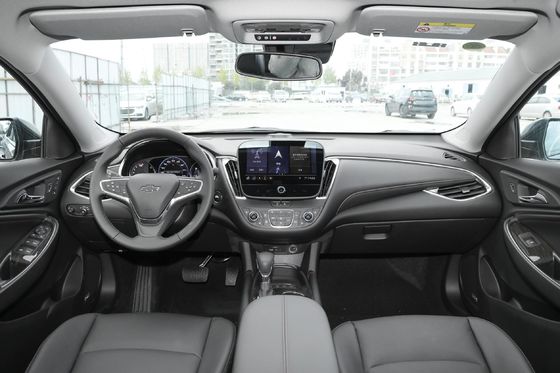 Chevrolet Malibu XL 2022 Redline 550t Rui Zhi Edition con volante sinistro 4933x1854x1473