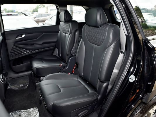 Velocità massima 198 Km/H 2023 Hyundai Santafe Traveller 380t Gdi 4WD Glx Htrac Elite Version