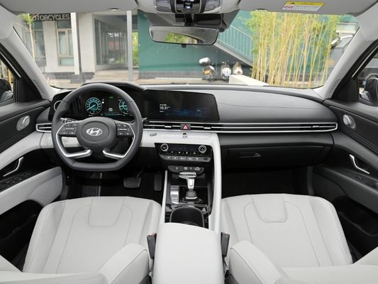 2023 Hyundai Elantra 1.5L CVT berlina sterzo sinistro e sospensione indipendente Mcpherson