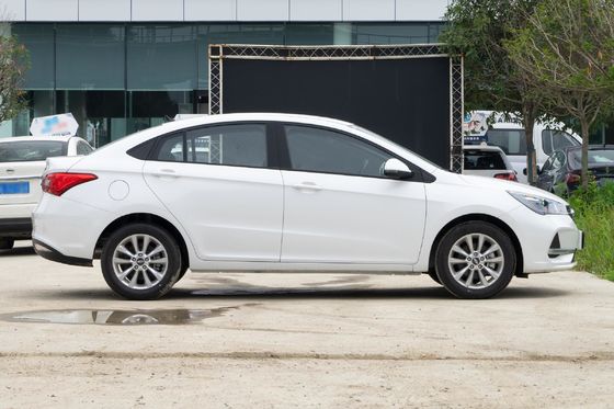SUV Chery Arrizo 5 2021 Modello 1.6L CNG Luxury Edition con struttura di guida FWD
