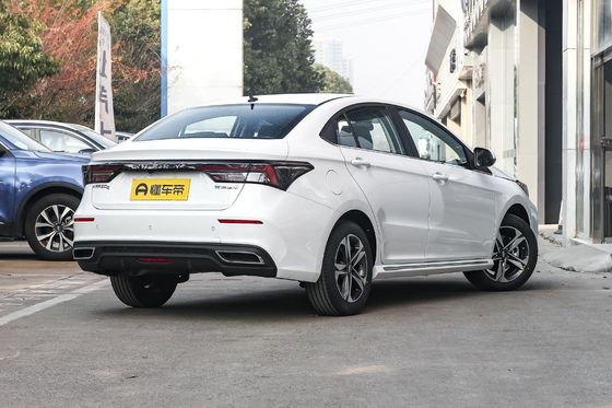 2021 Chery Arrizo 5 Plus Little Ai 1.5L CVT Tipo Plus 5 posti 4358x1830x1670 sul mercato