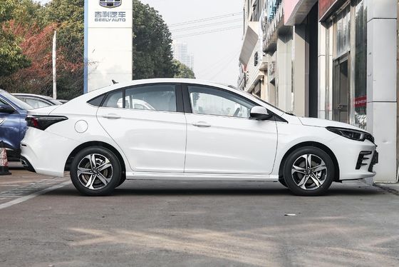 2021 Chery Arrizo 5 Plus Little Ai 1.5L CVT Tipo Plus 5 posti 4358x1830x1670 sul mercato