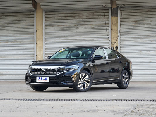 Modello 2023 VW Passat PHEV Long Battery Life Sedan di lusso per le esigenze dei clienti